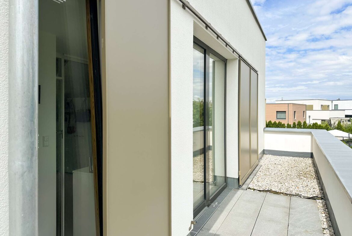 Schiebeläden als Sonnenschutz