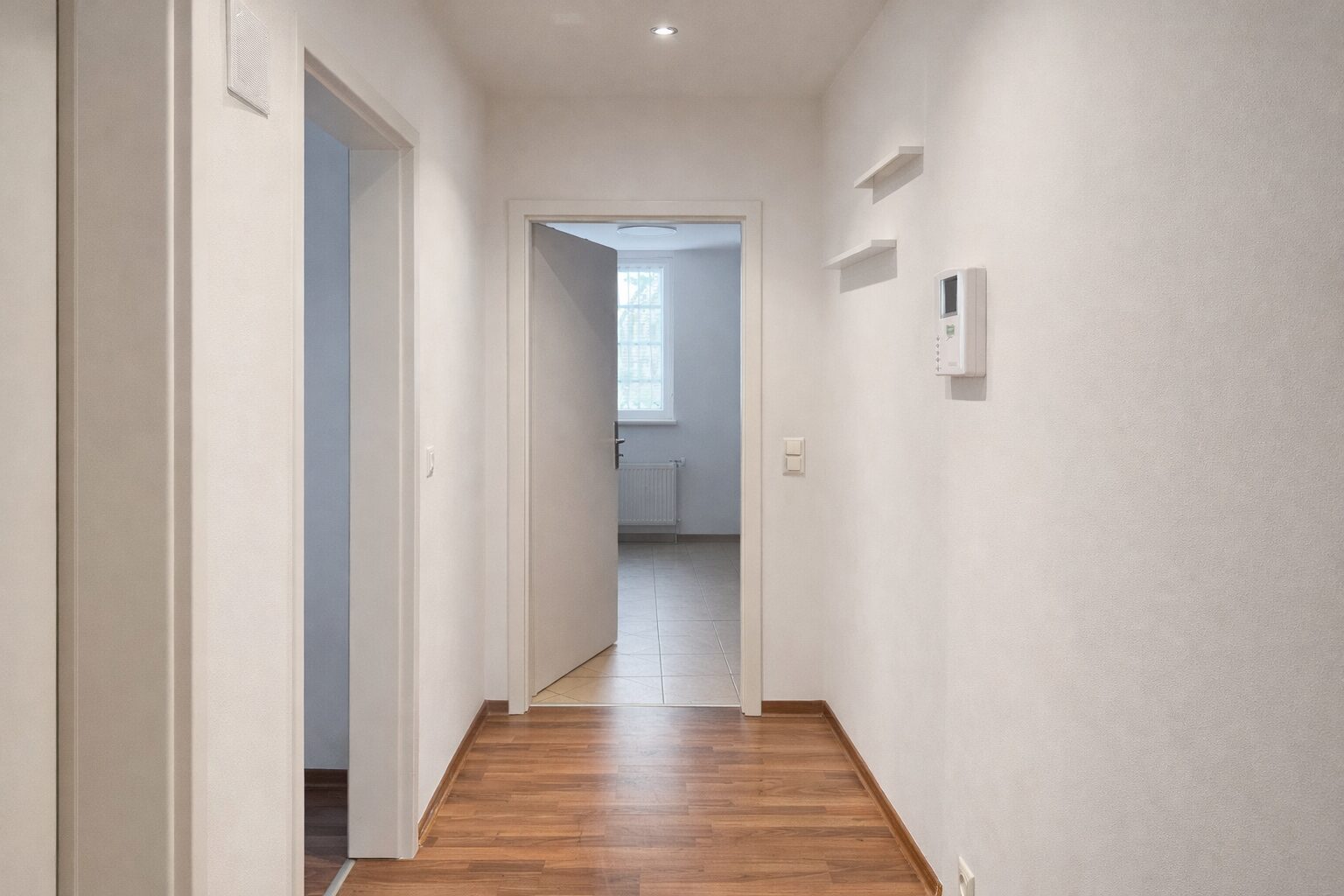 Flur  (dig. beräumt)