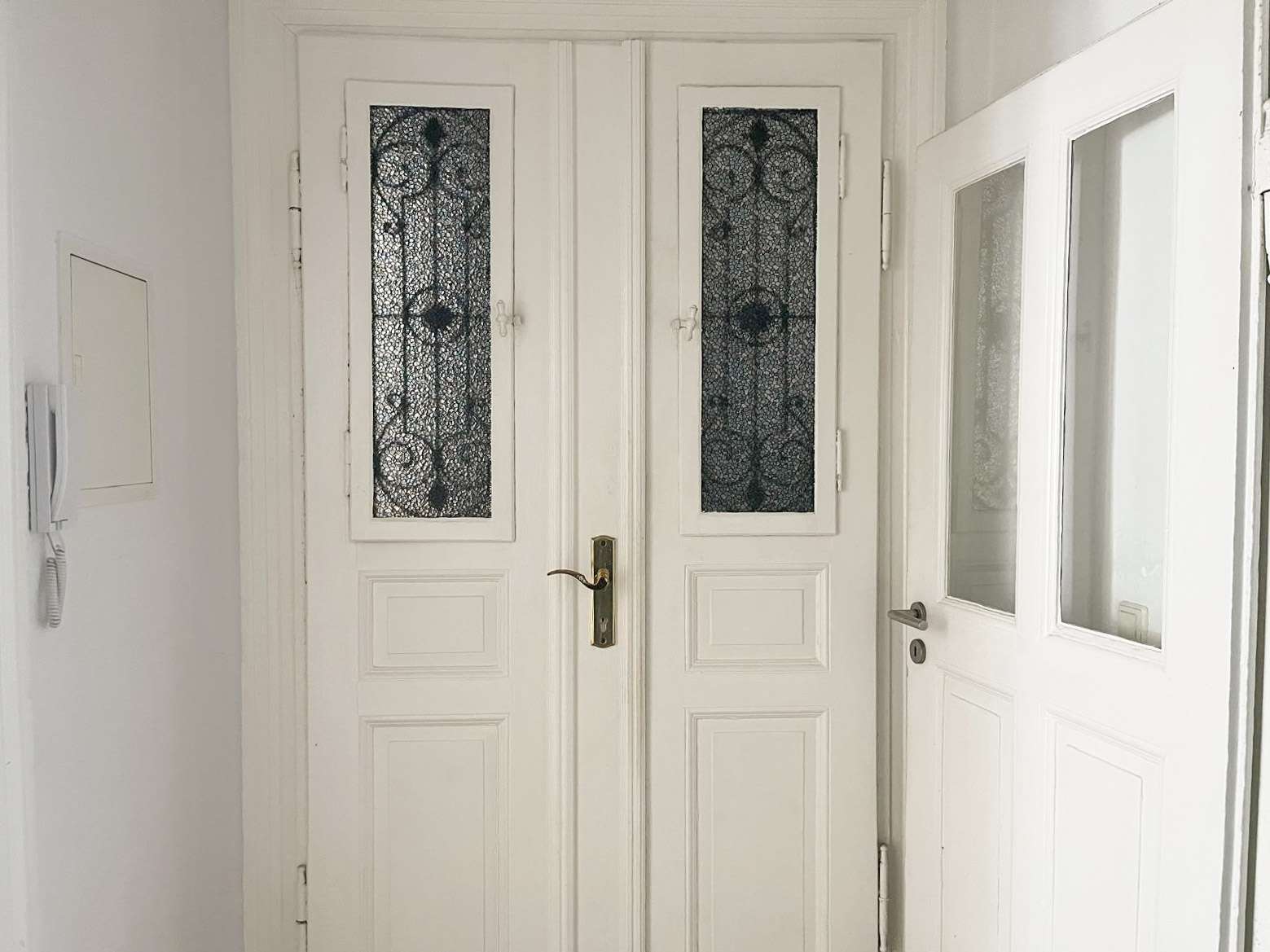 Tür mit Gegensprechanlage