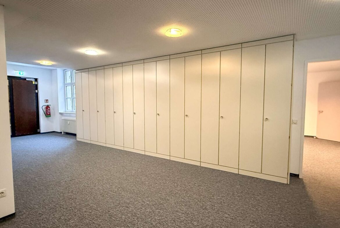 Einbauschrank, Schließfächer