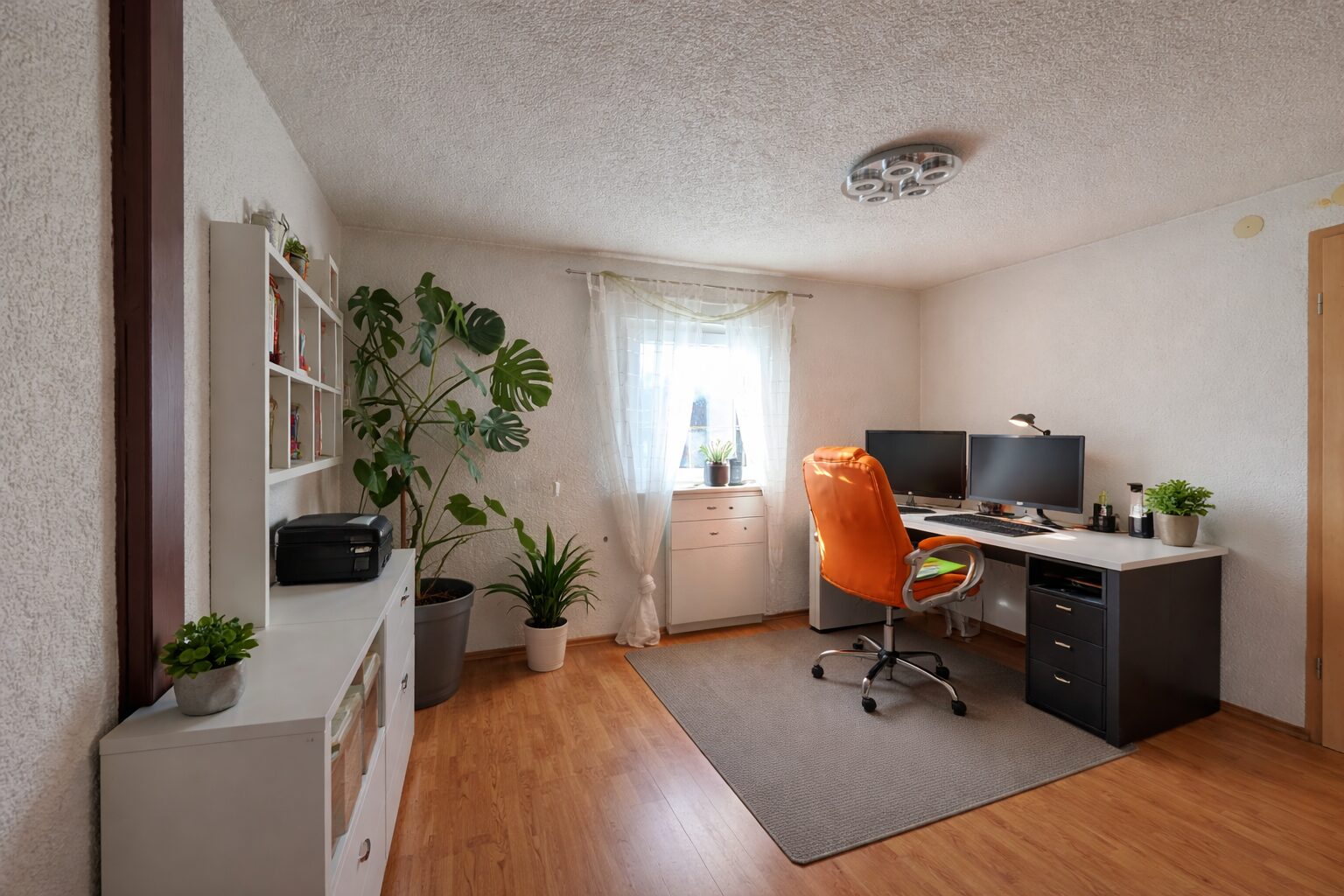 Arbeits- o. Gästezimmer