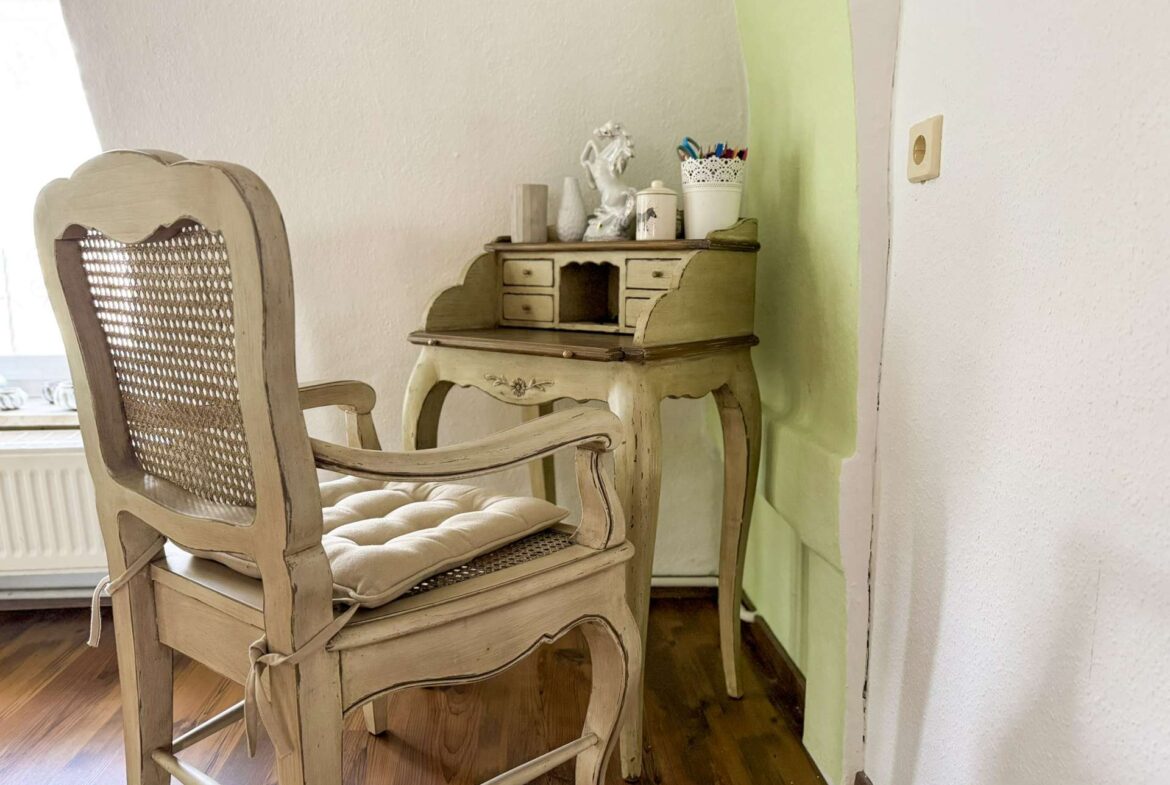 Arbeitsbereich mit Schreibtisch