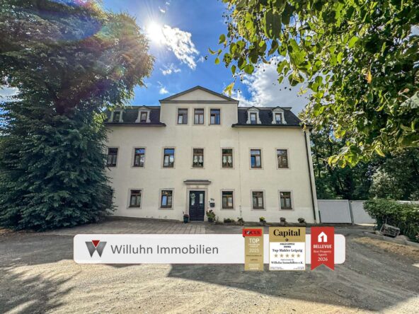 Frontansicht des HerrenhausesTitelbildneu