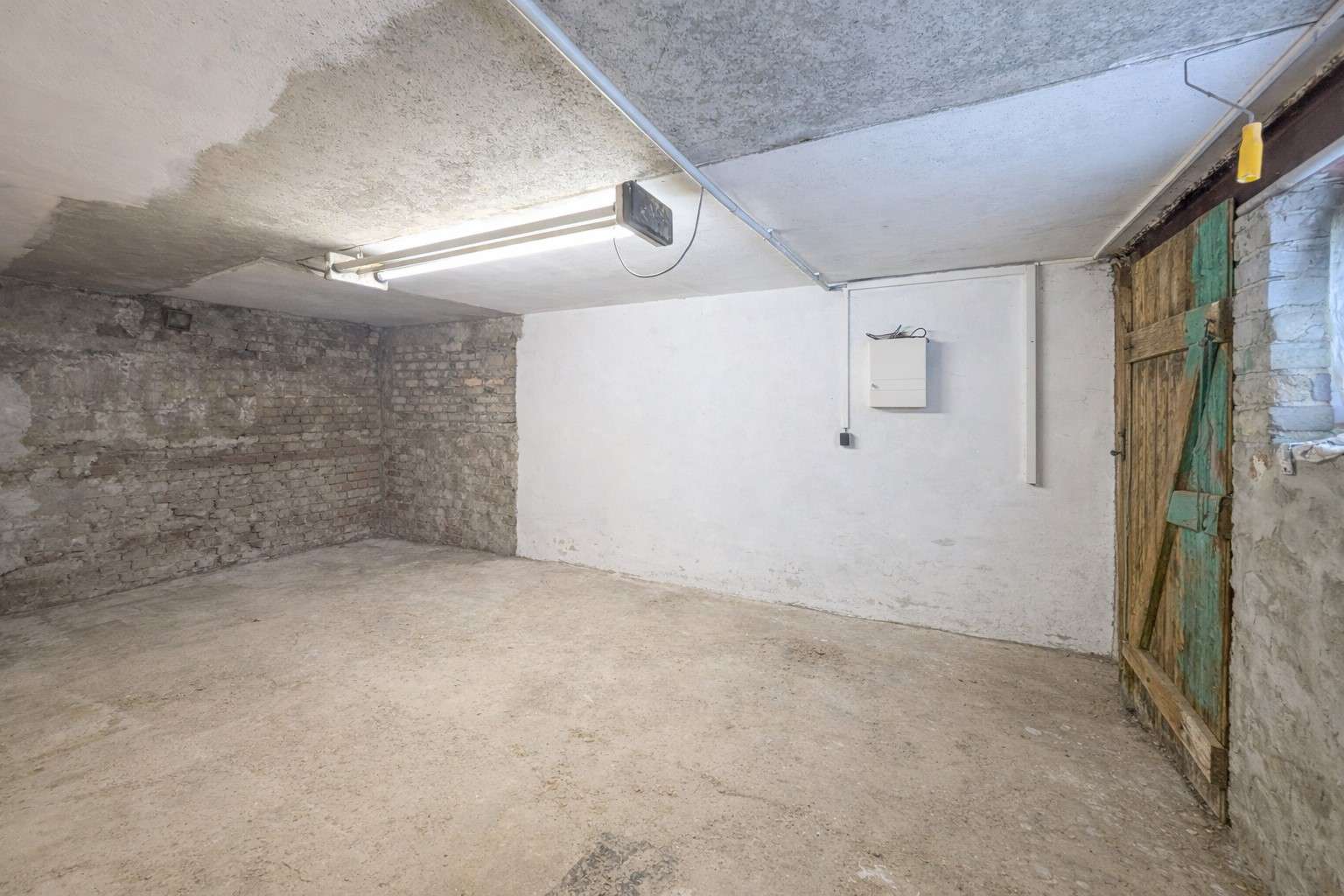Großer Kellerraum