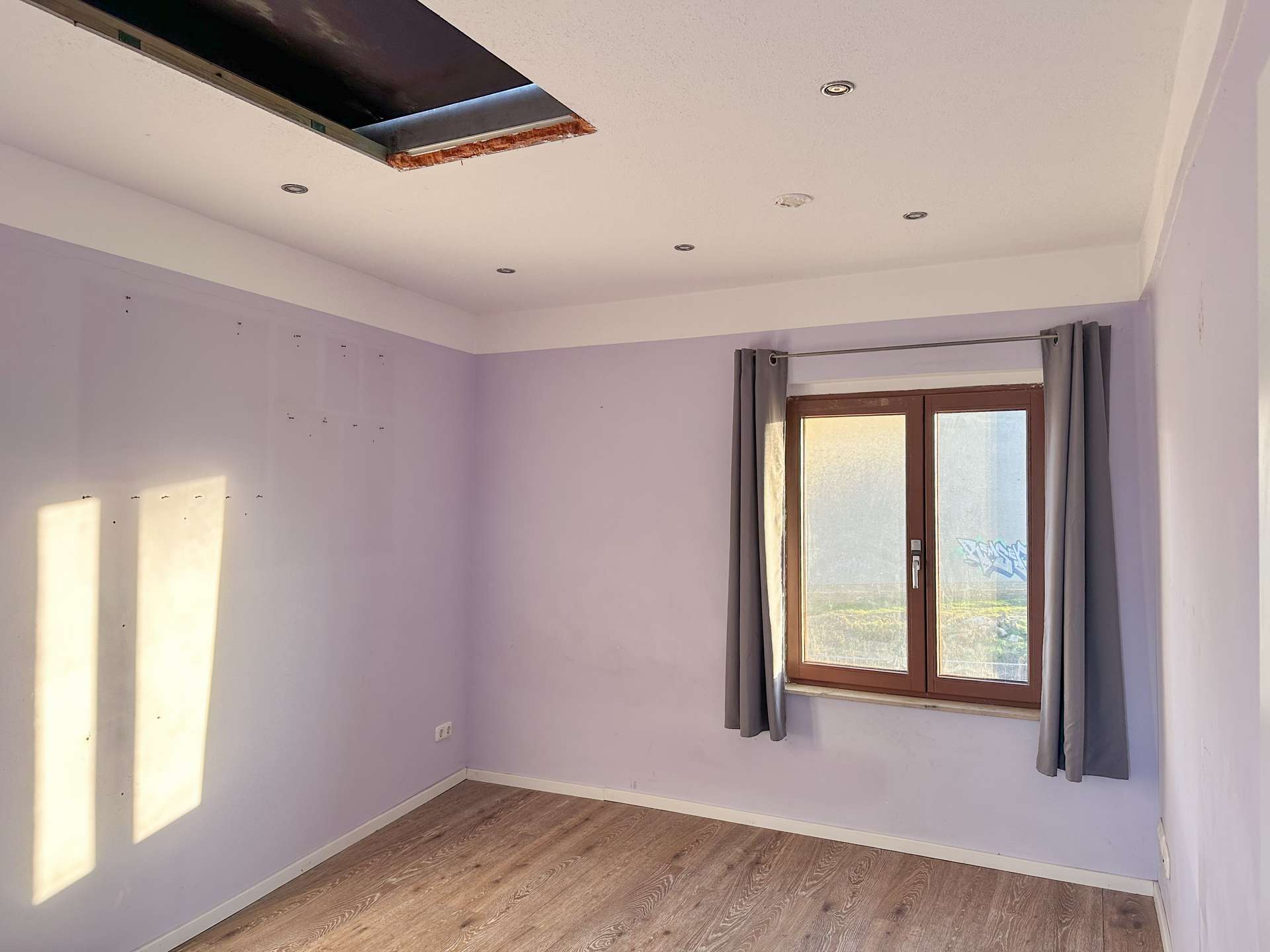 Schlafzimmer mit Spitzboden