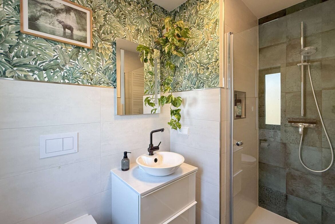 Gästebad mit Dusche