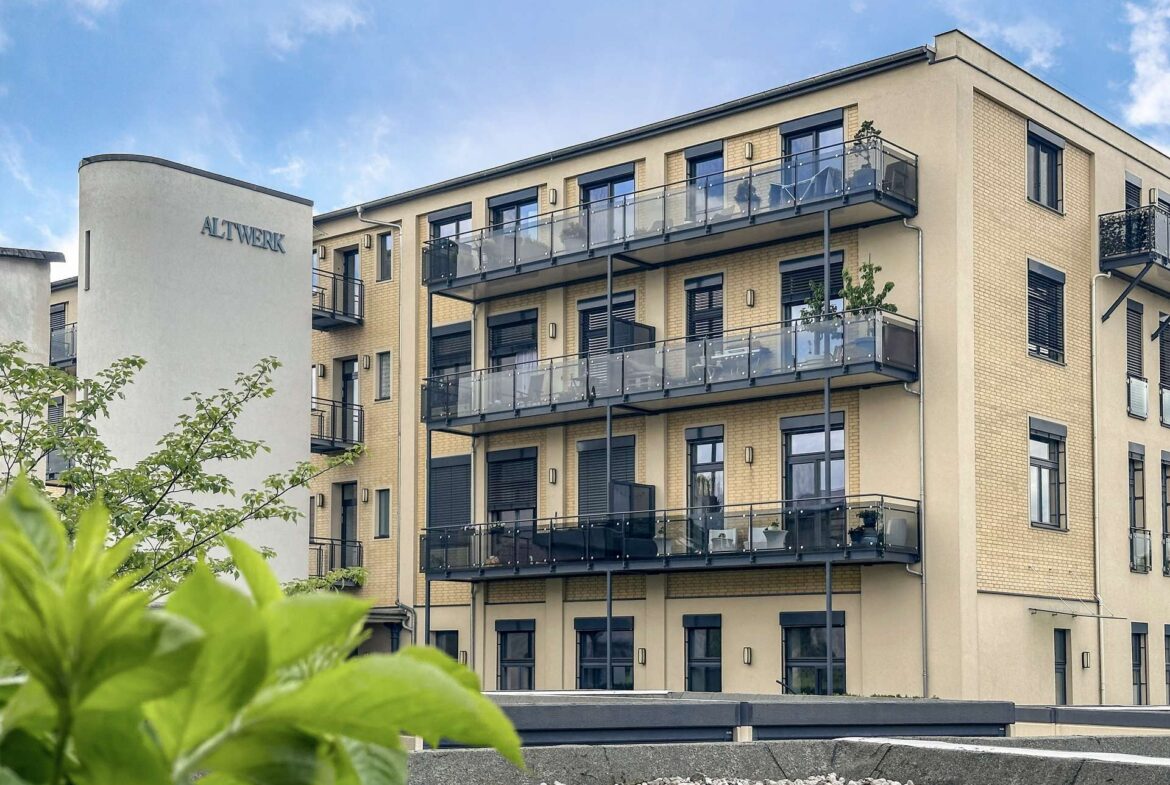 Reprasentatives Mehrfamilienhaus