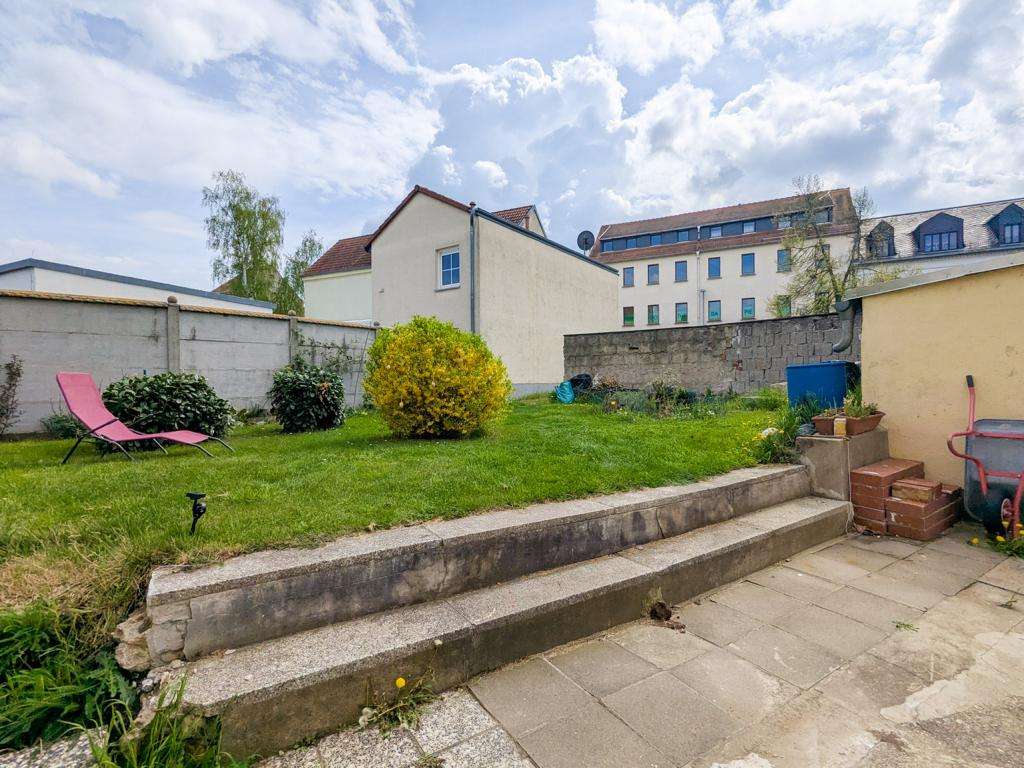 Garten hinter dem Haus