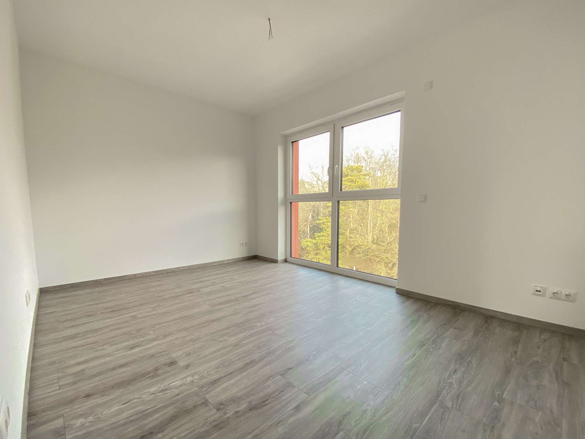 Schlafzimmer mit Blick ins Grüne