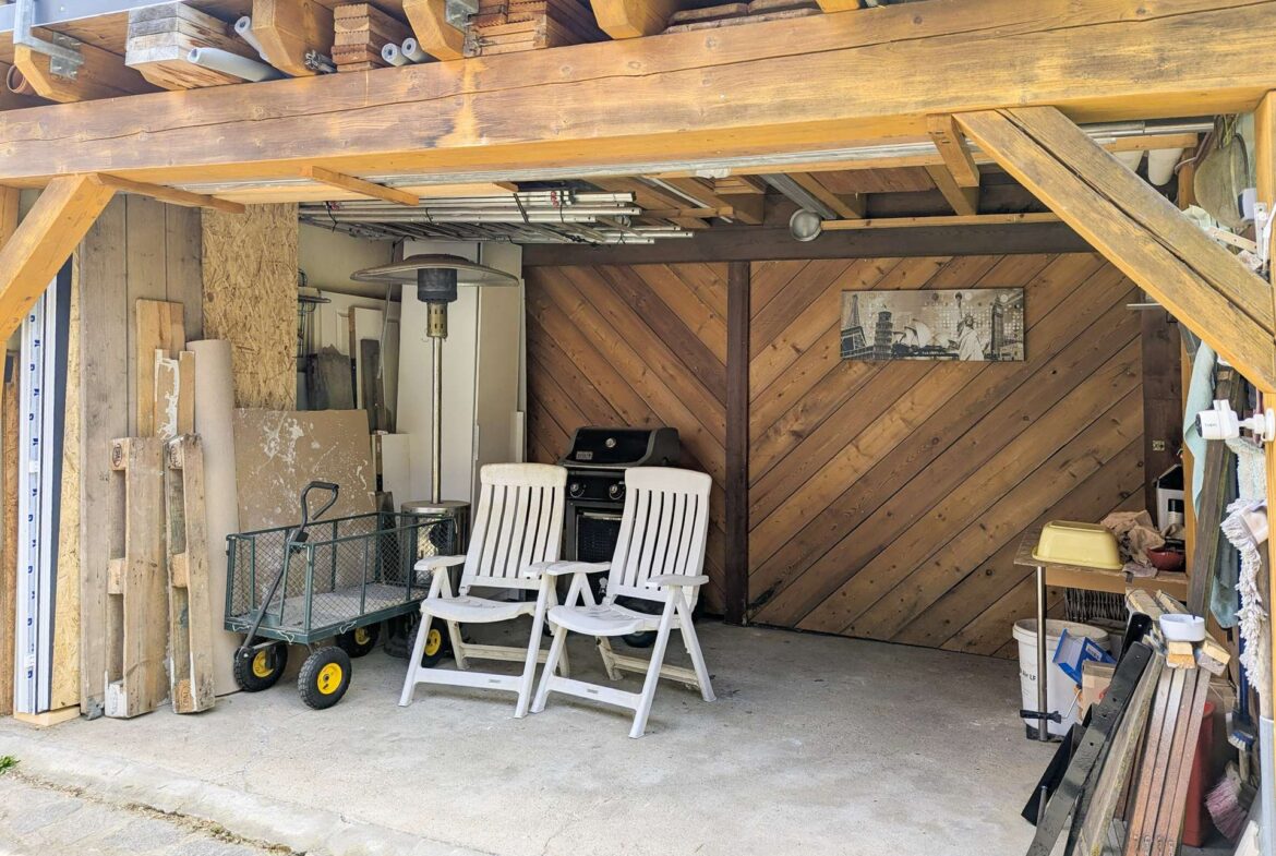 Ehemalige Garage mit Vorbau