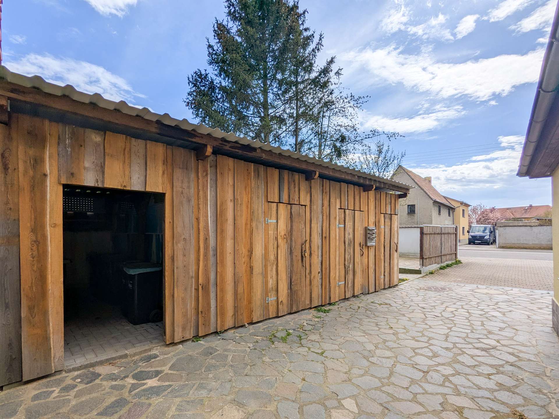 Abstellschuppen außen