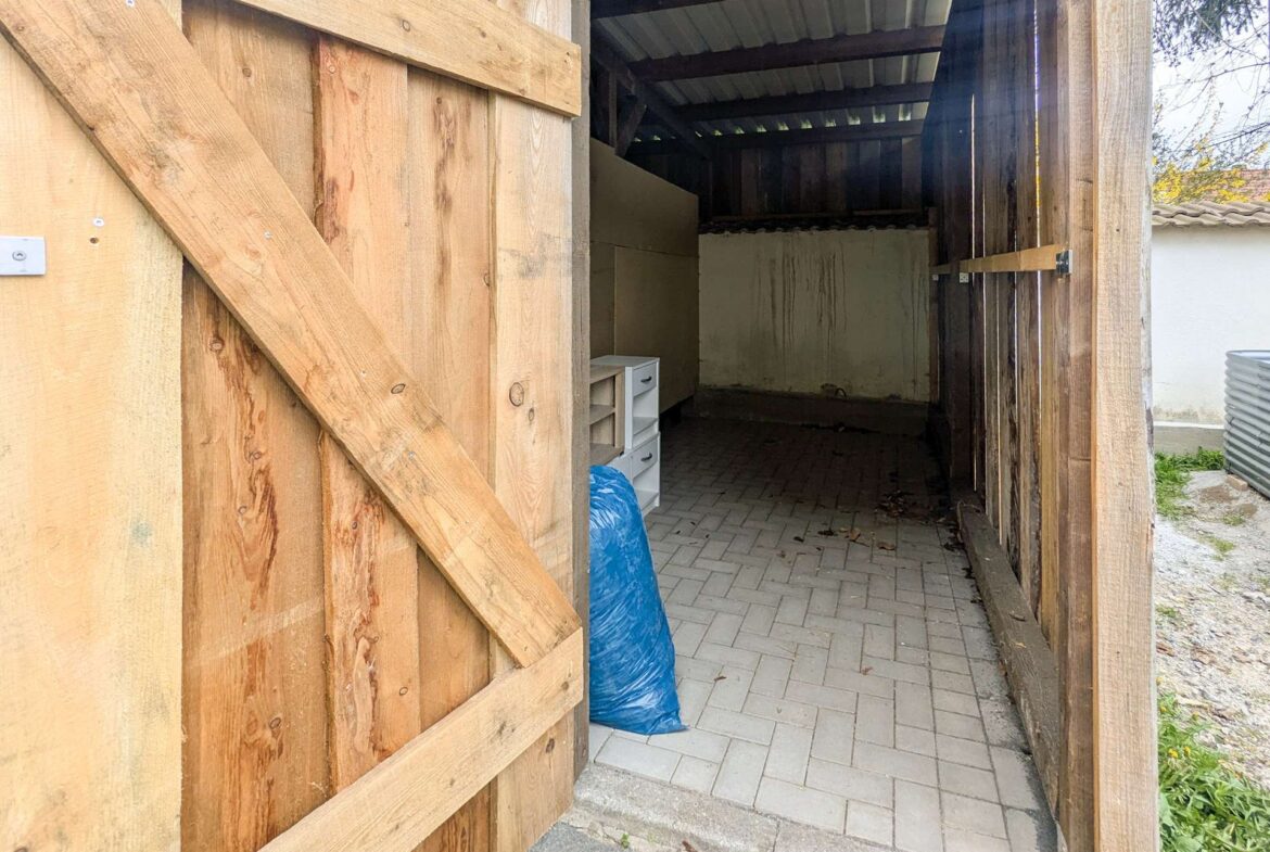 Abstellschuppen innen