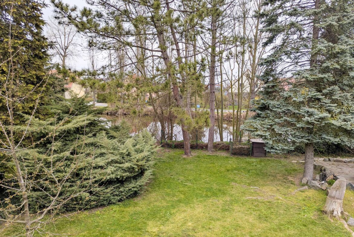 Garten mit Wasserblick