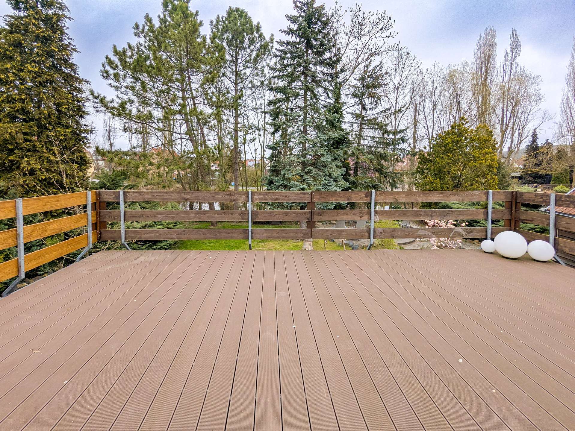 WE02 große Terrasse