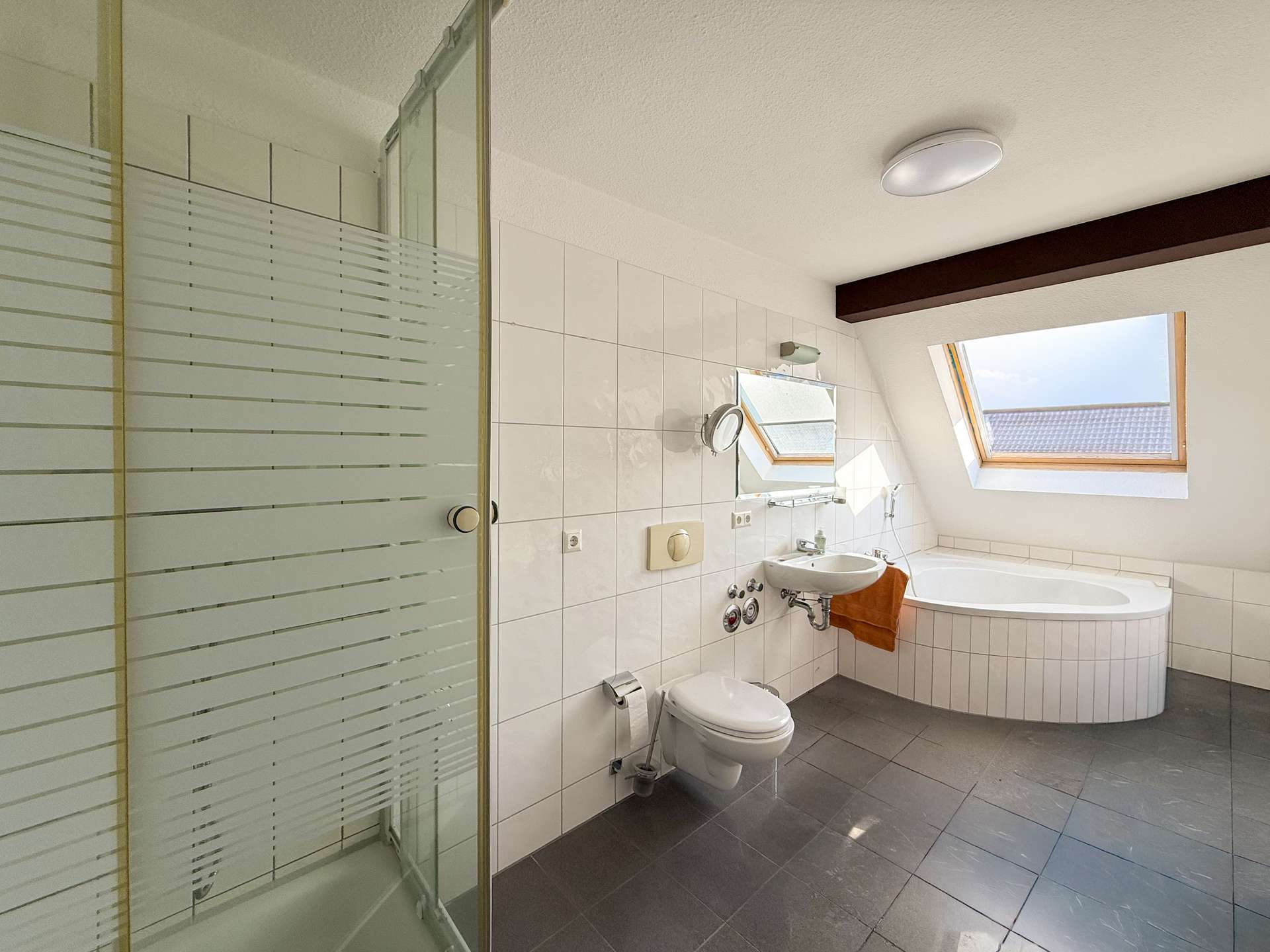 Tageslichtbad obere Etage