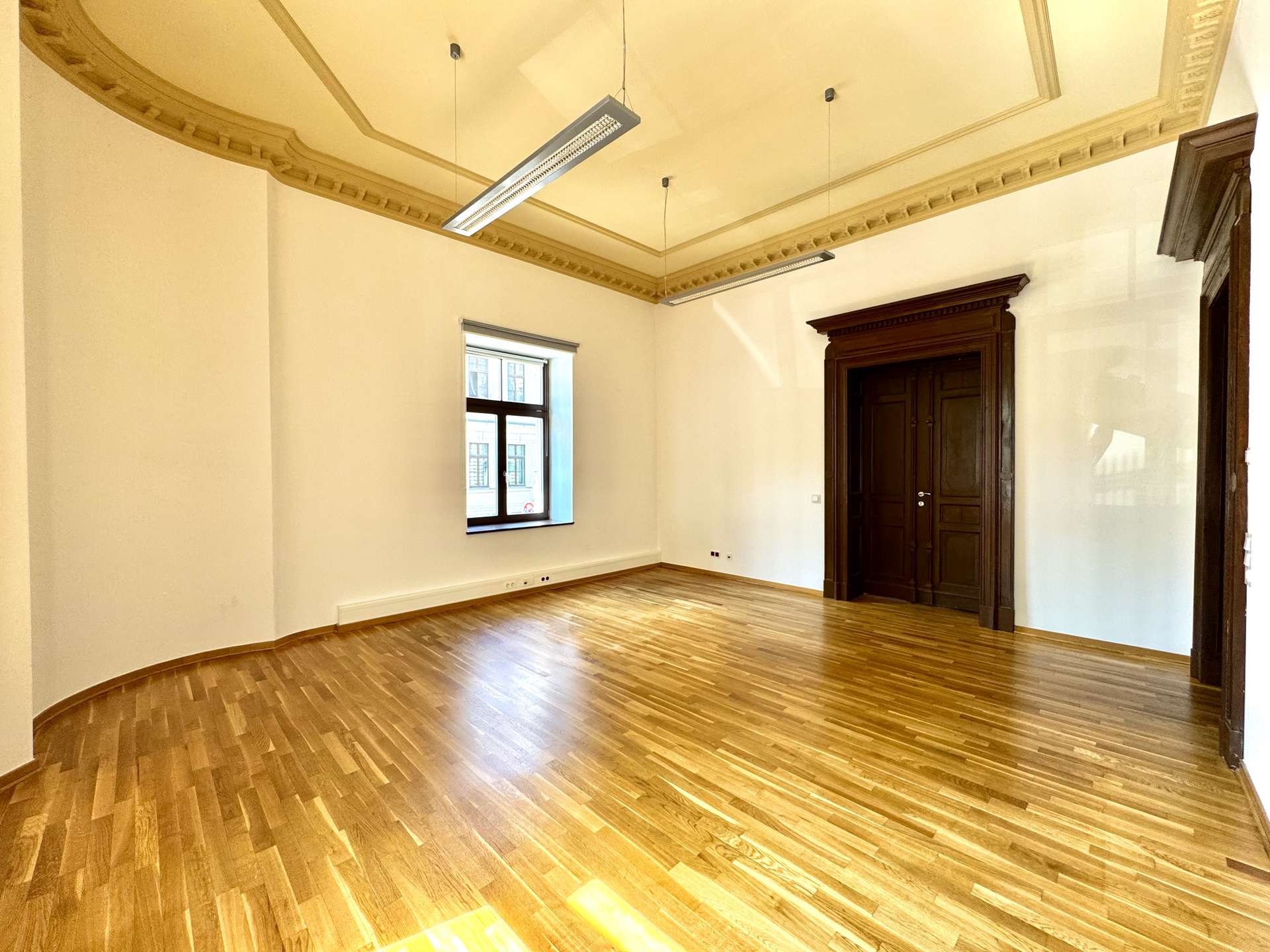 Eckbüro (Erdgeschoss)