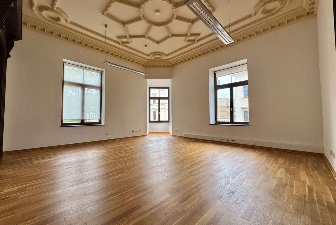 Eckbüro (1.Obergeschoss)