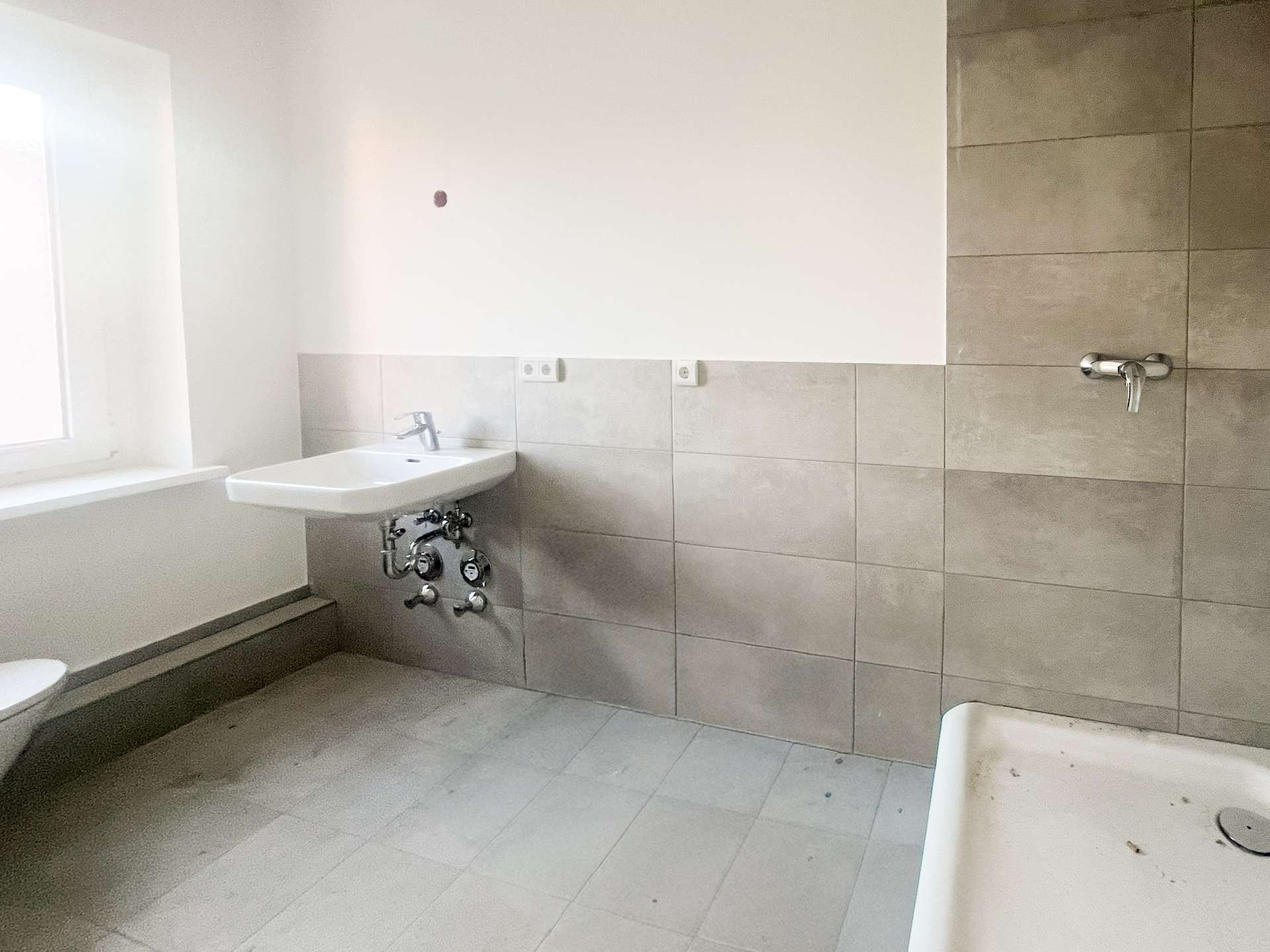 Vergleichsbild Bad mit Dusche