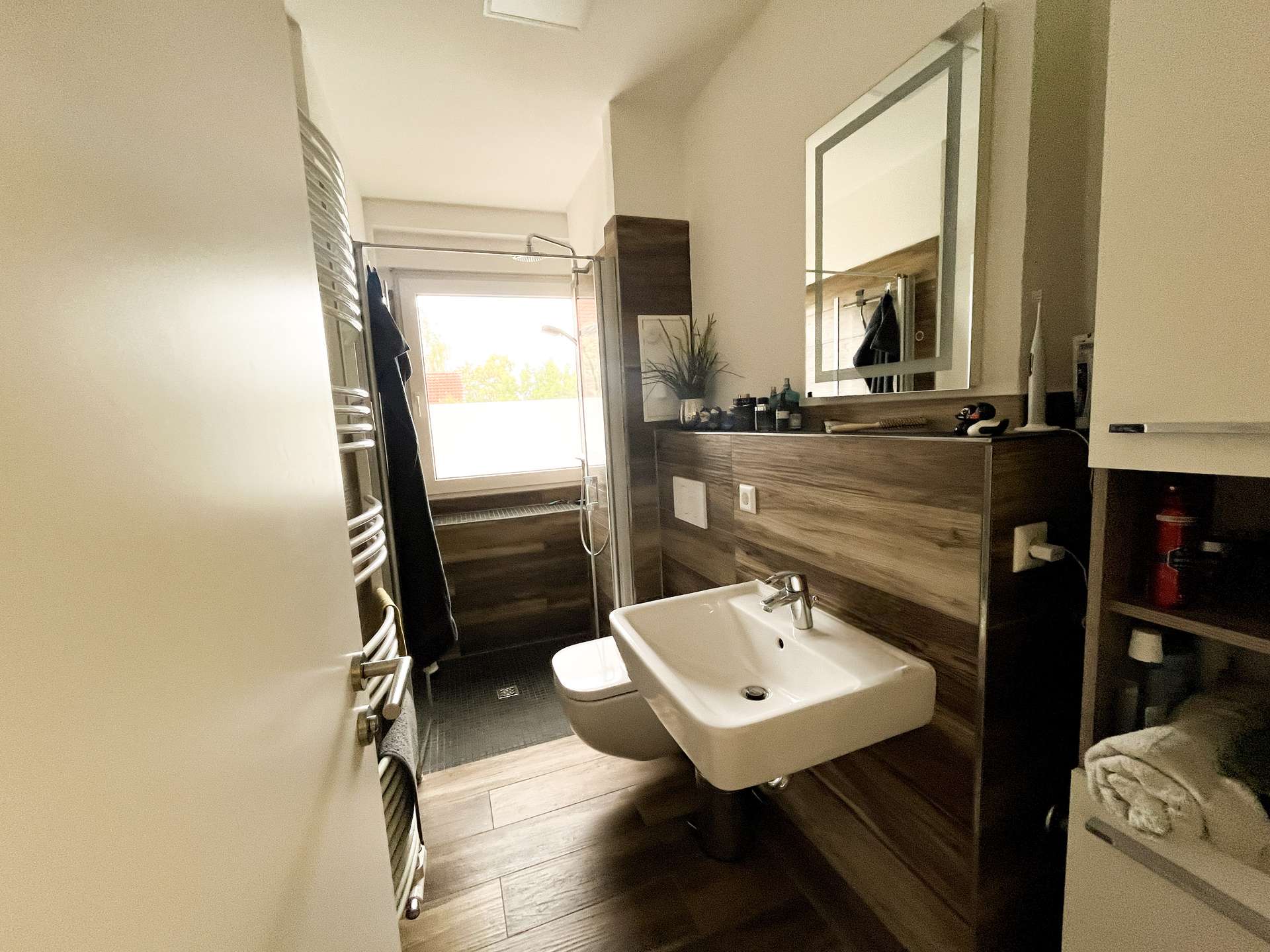 Tageslichtbad mit Dusche