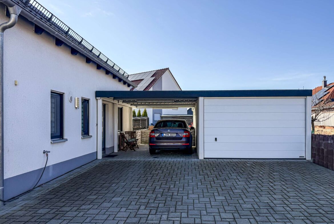 Garage und Carport