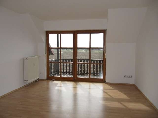 Wohnzimmer Zugang Balkon