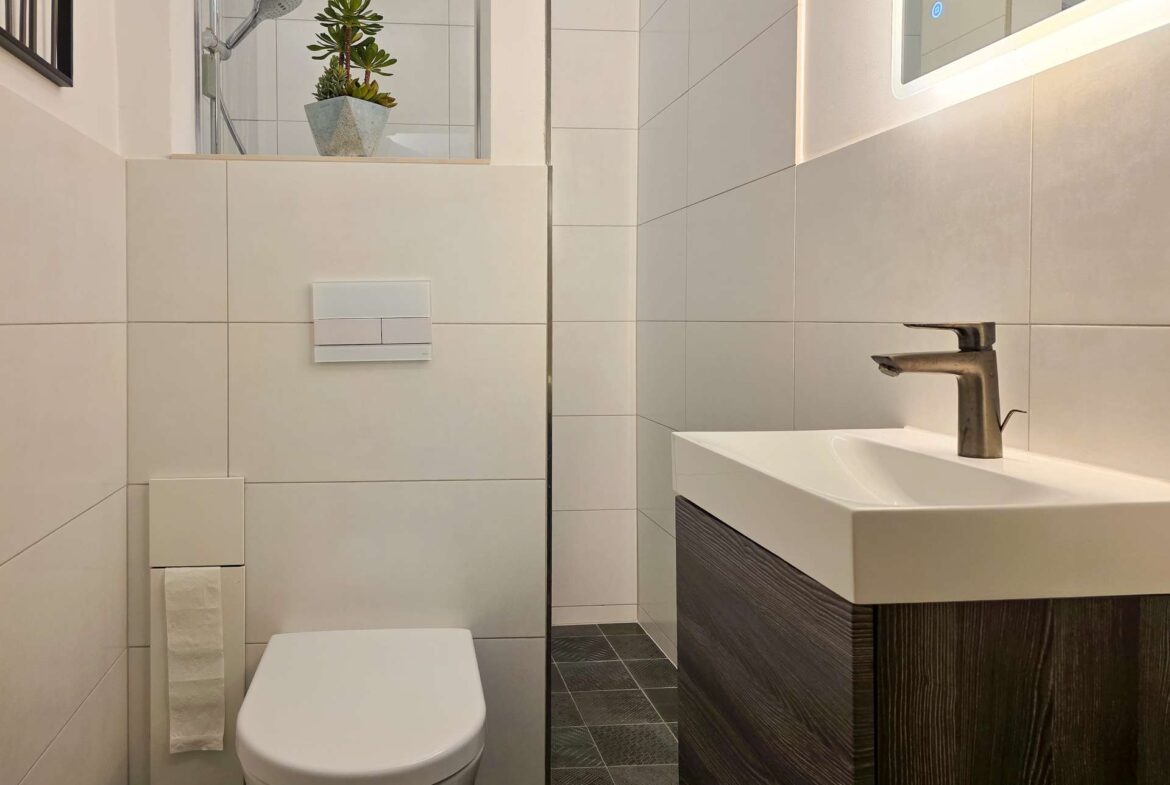 Gästebad mit Dusche