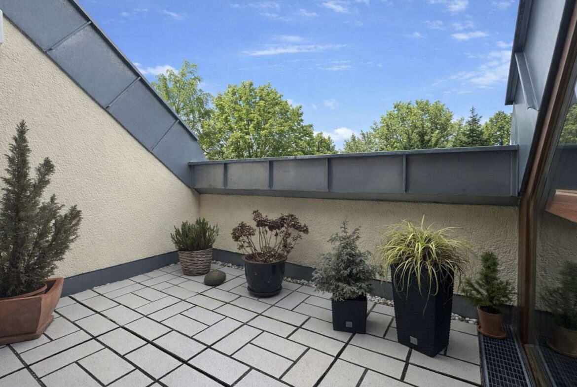 Loggia mit Blick ins Grüne