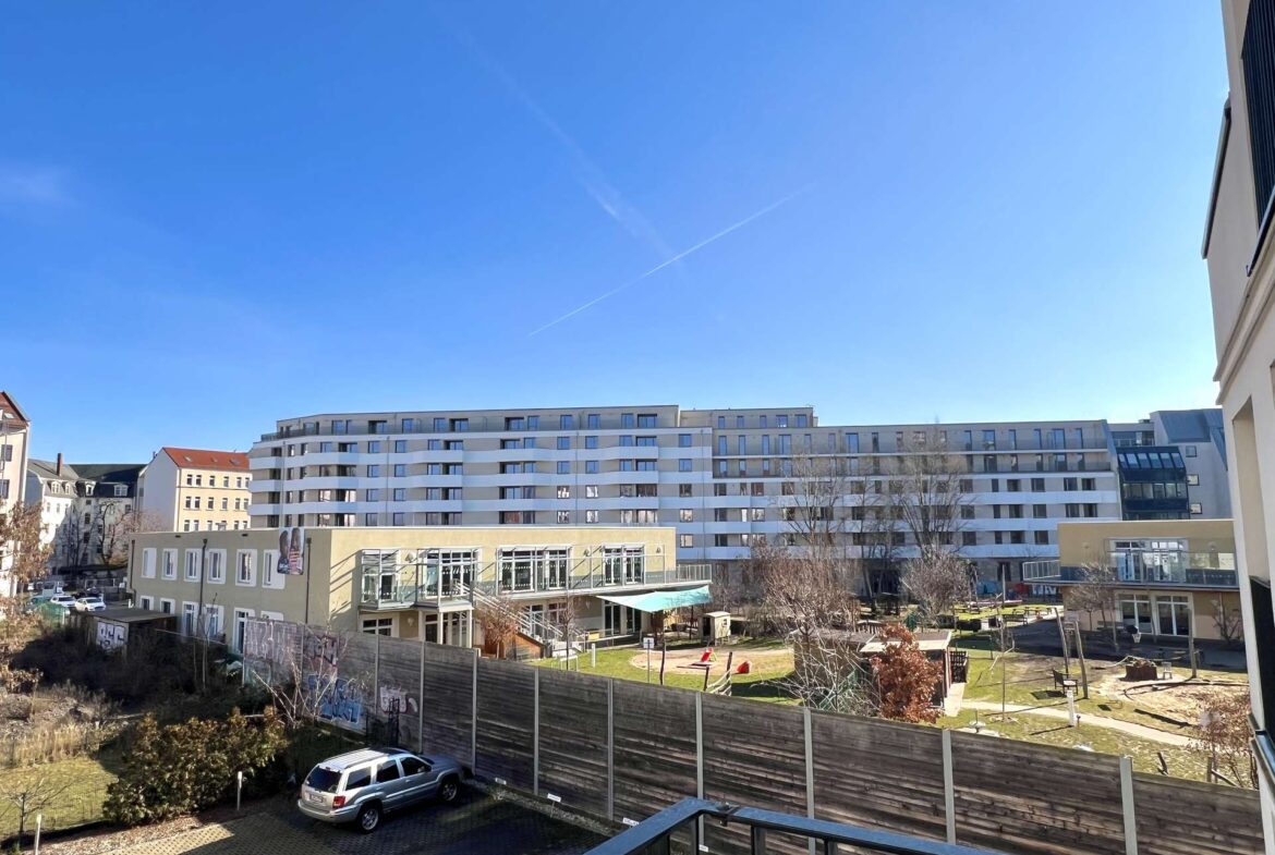 Ausblick vom Schlafzimmer in den Innenhof