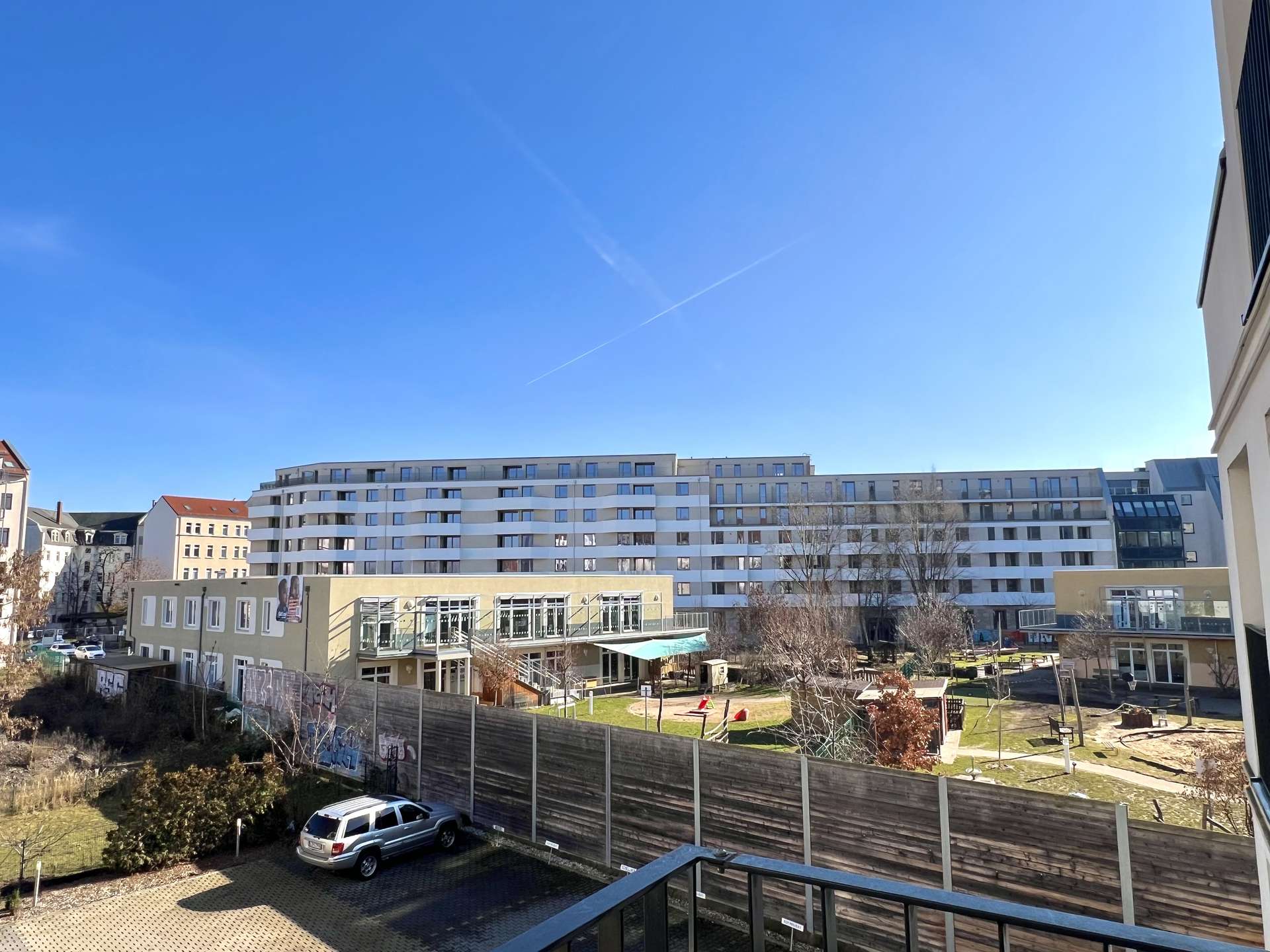 Ausblick vom Schlafzimmer in den Innenhof