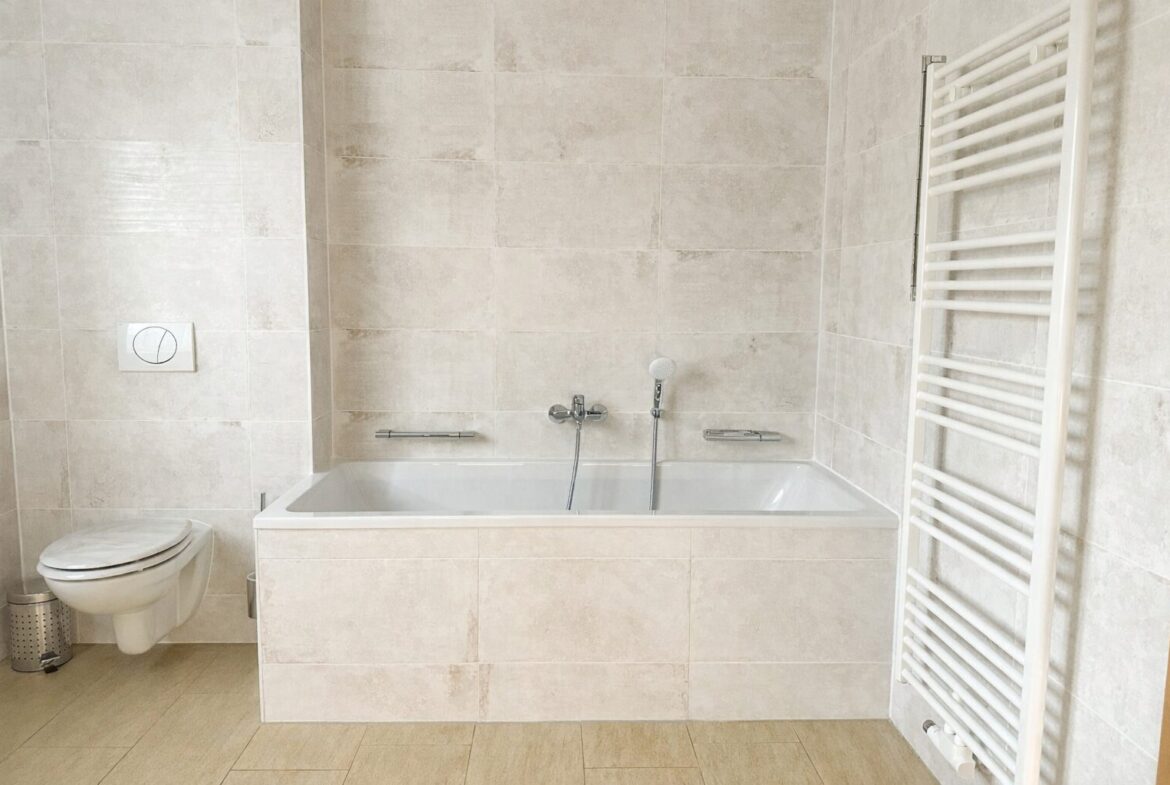 Hochwertige Badewanne