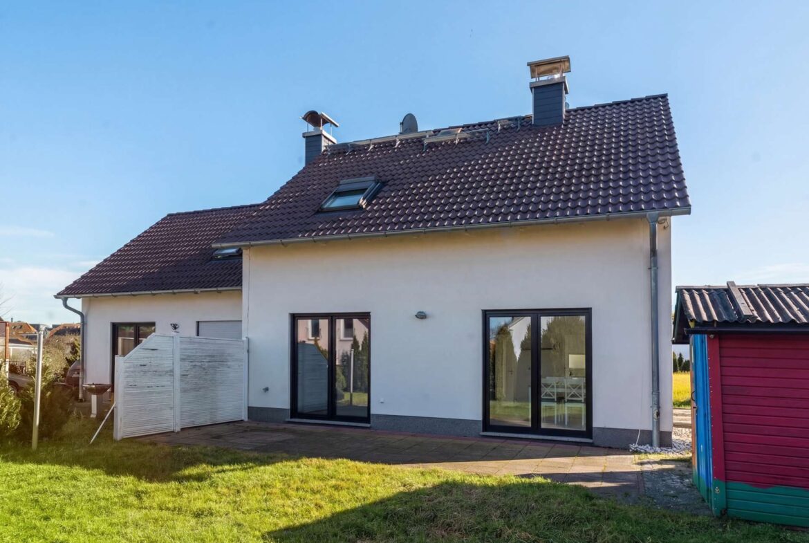 Gartenansicht mit Terrasse