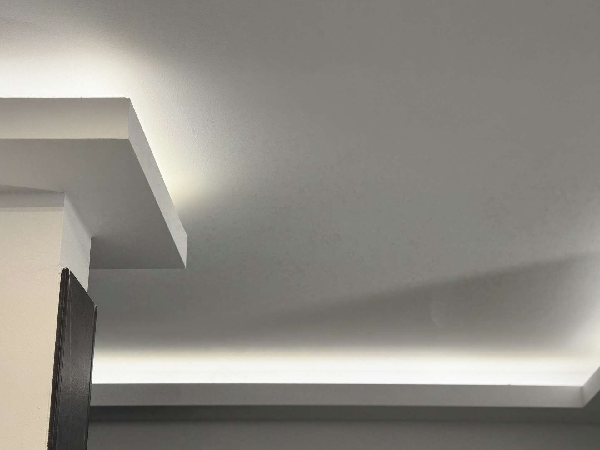 Abgehängte Decken mit LED-Beleuchtung