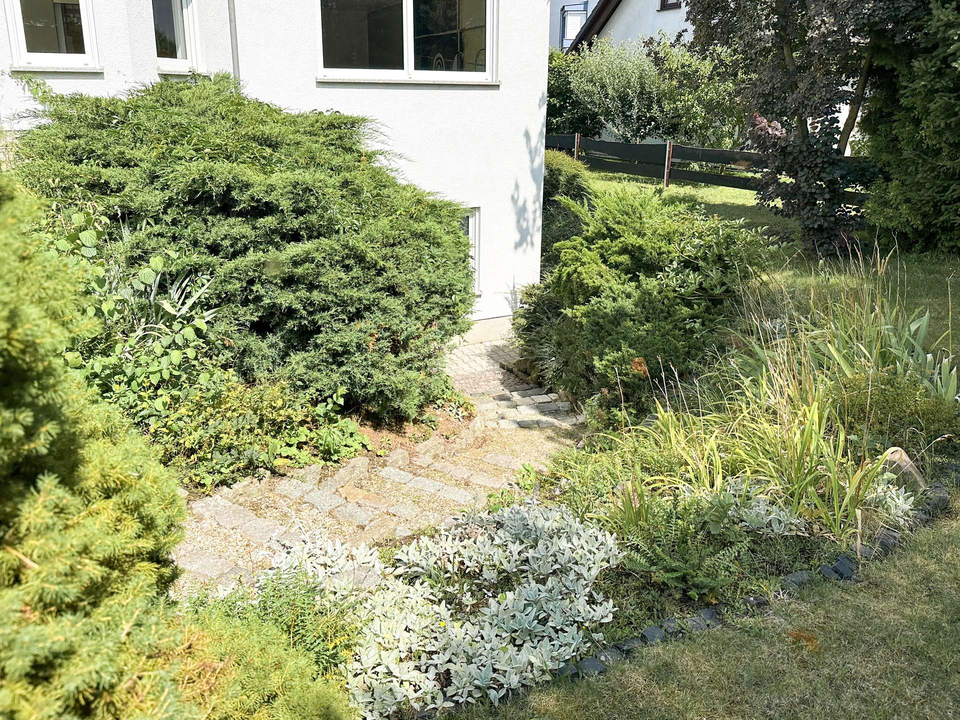 Weg zur Einliegerwohnung