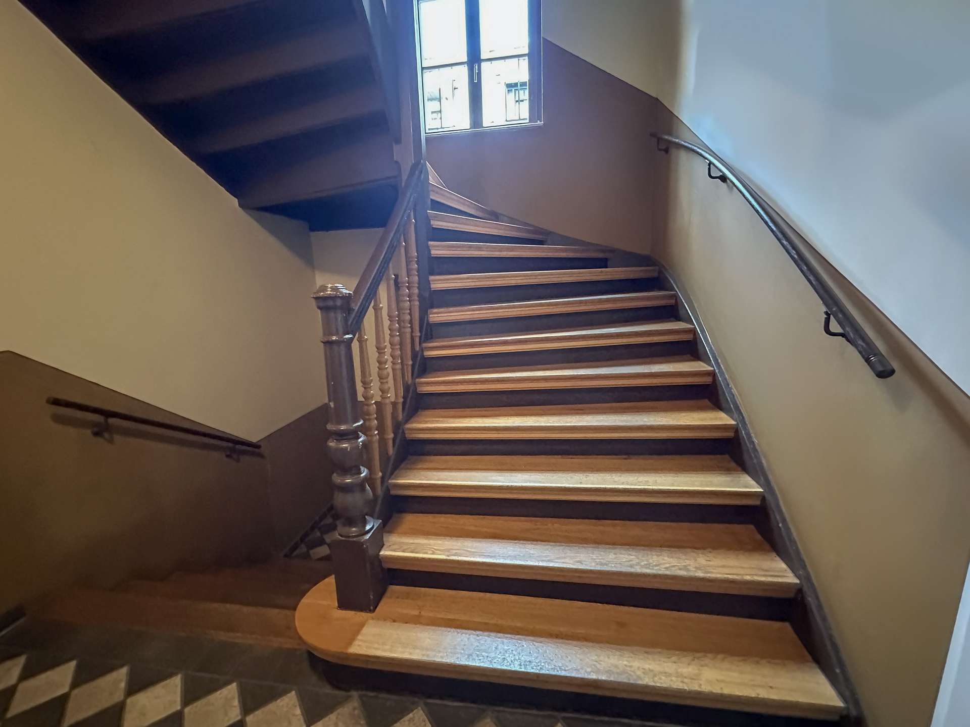 Gepflegtes Treppenhaus