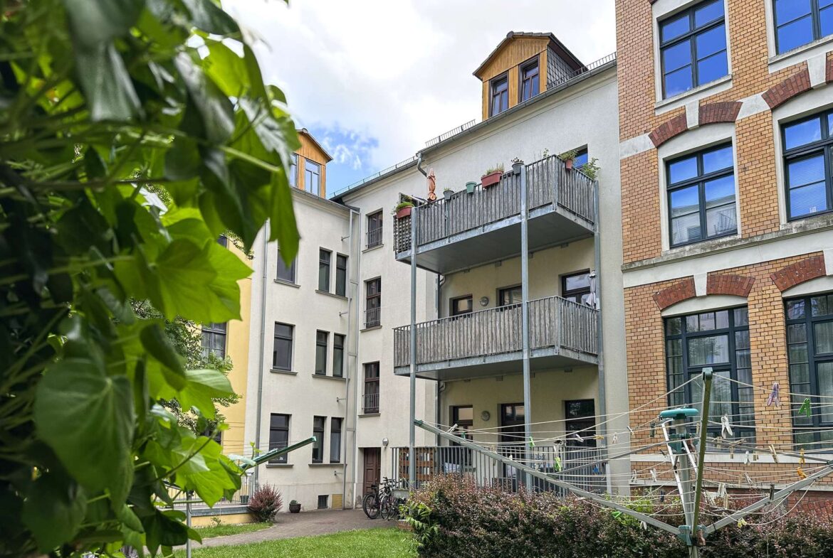 Mehrfamilienhaus in ruhiger, zweiter Reihe