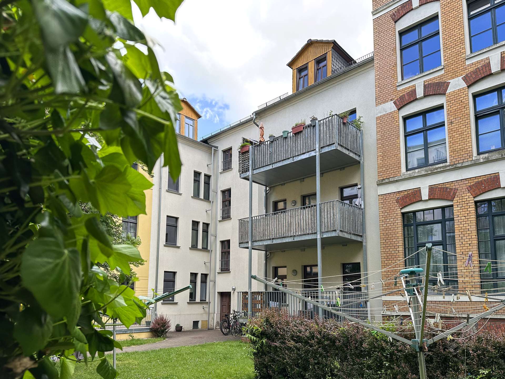 Mehrfamilienhaus in ruhiger, zweiter Reihe