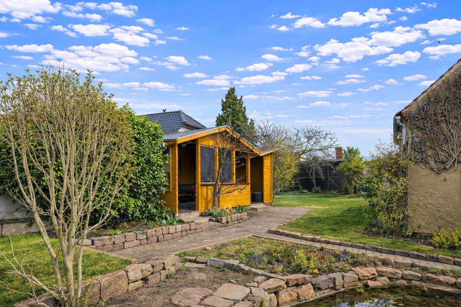 Gepflegtes Grundstück