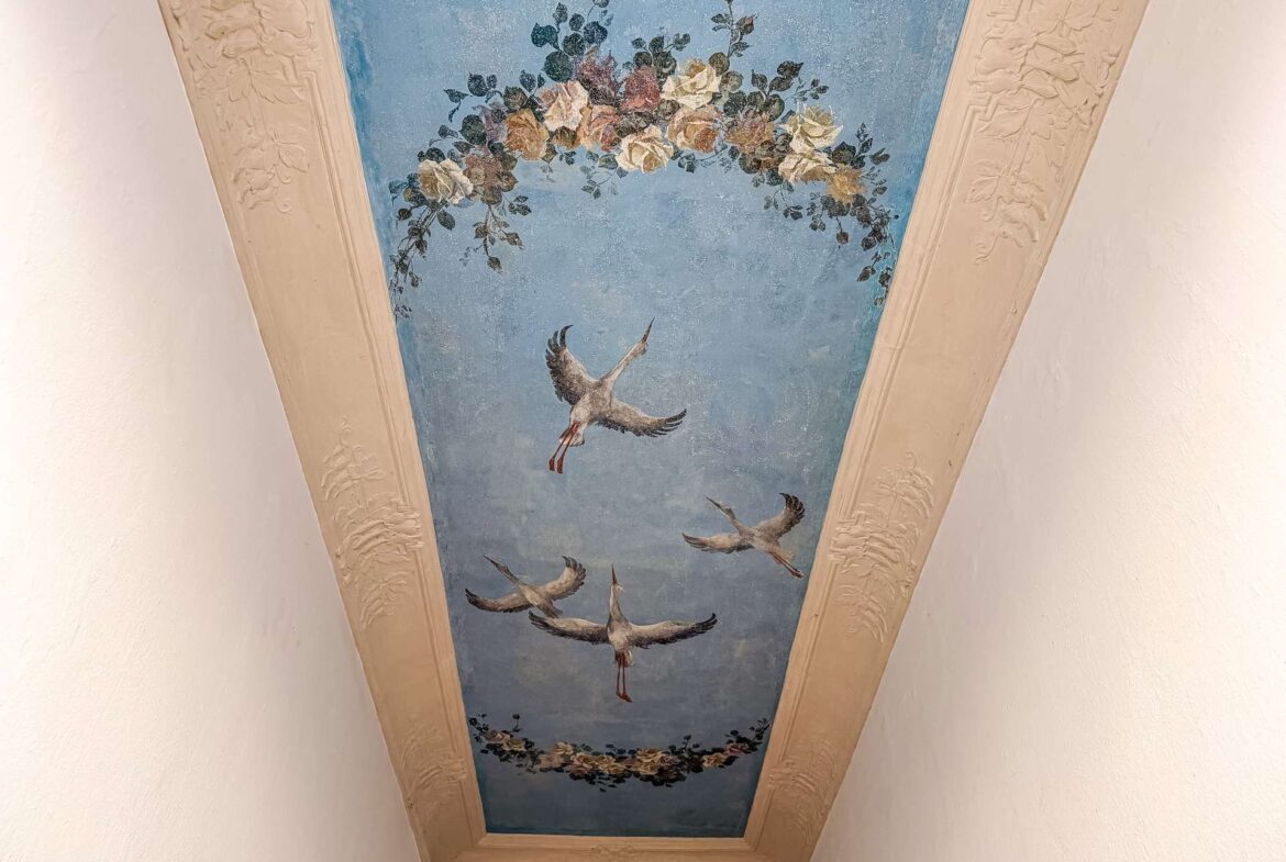 Deckenmalerei im Hauseingang