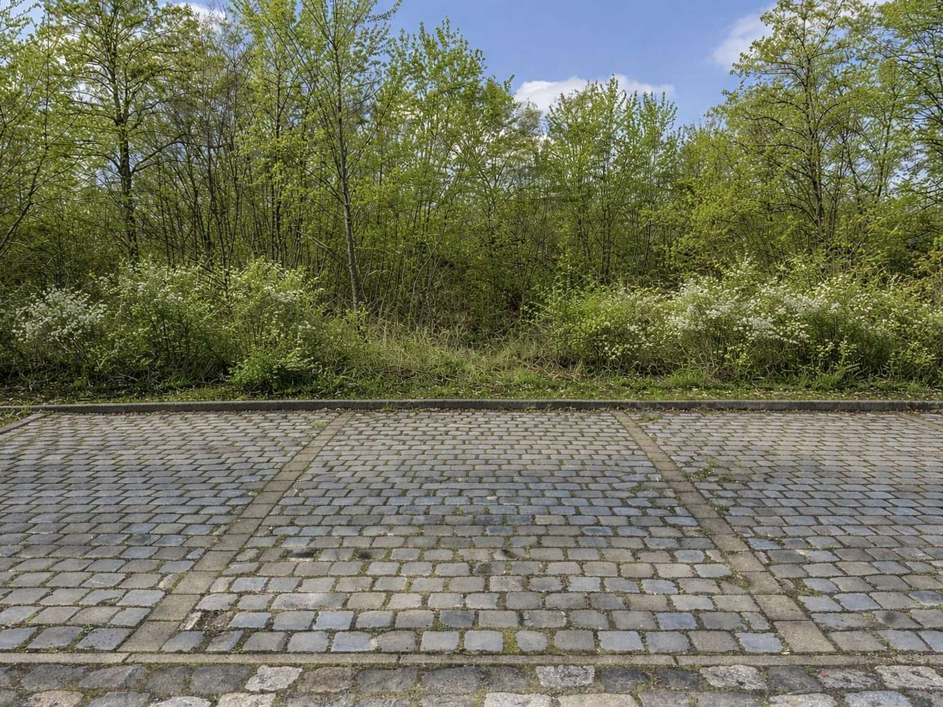 Zugehöriger Außenstellplatz