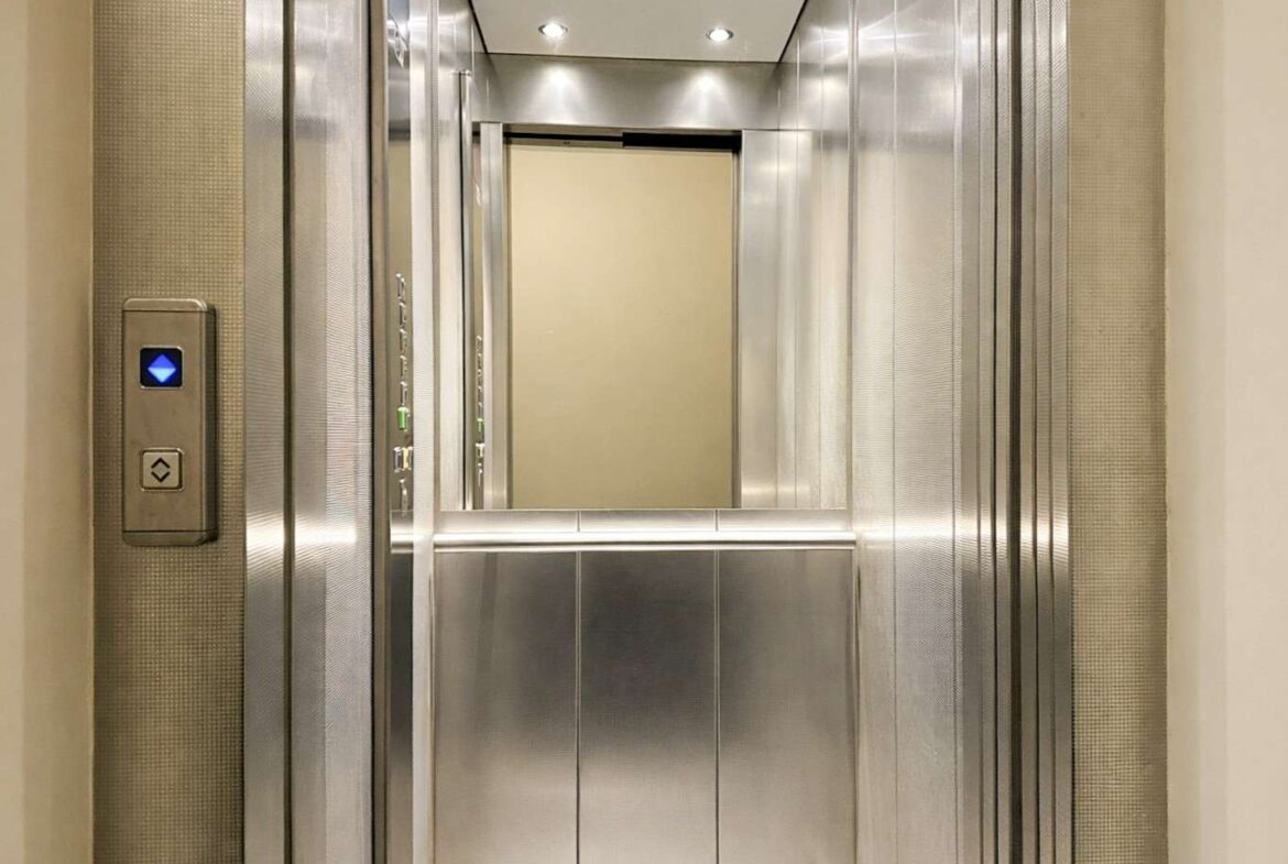 Praktischer Personenaufzug