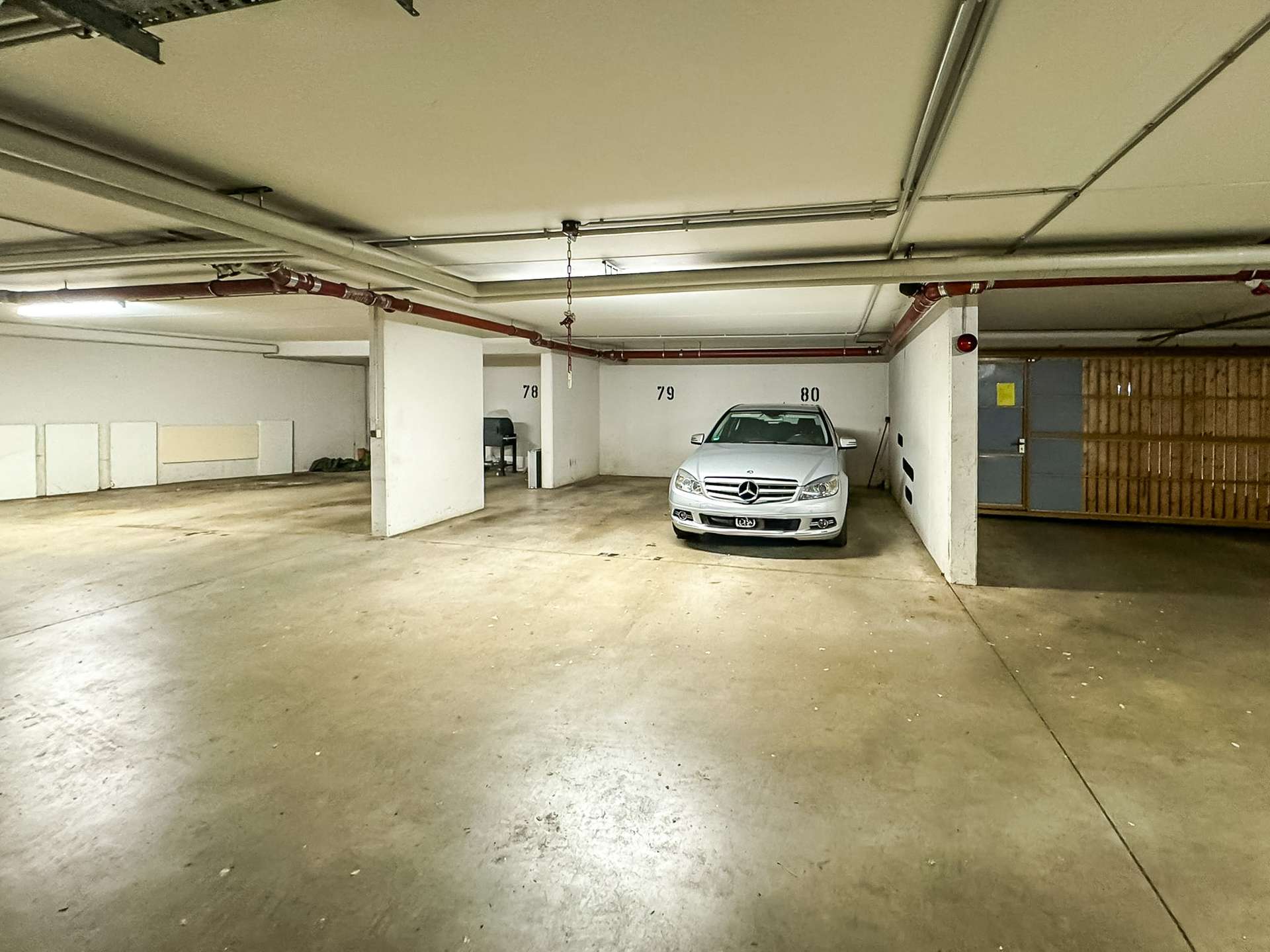 Tiefgaragenstellplatz
