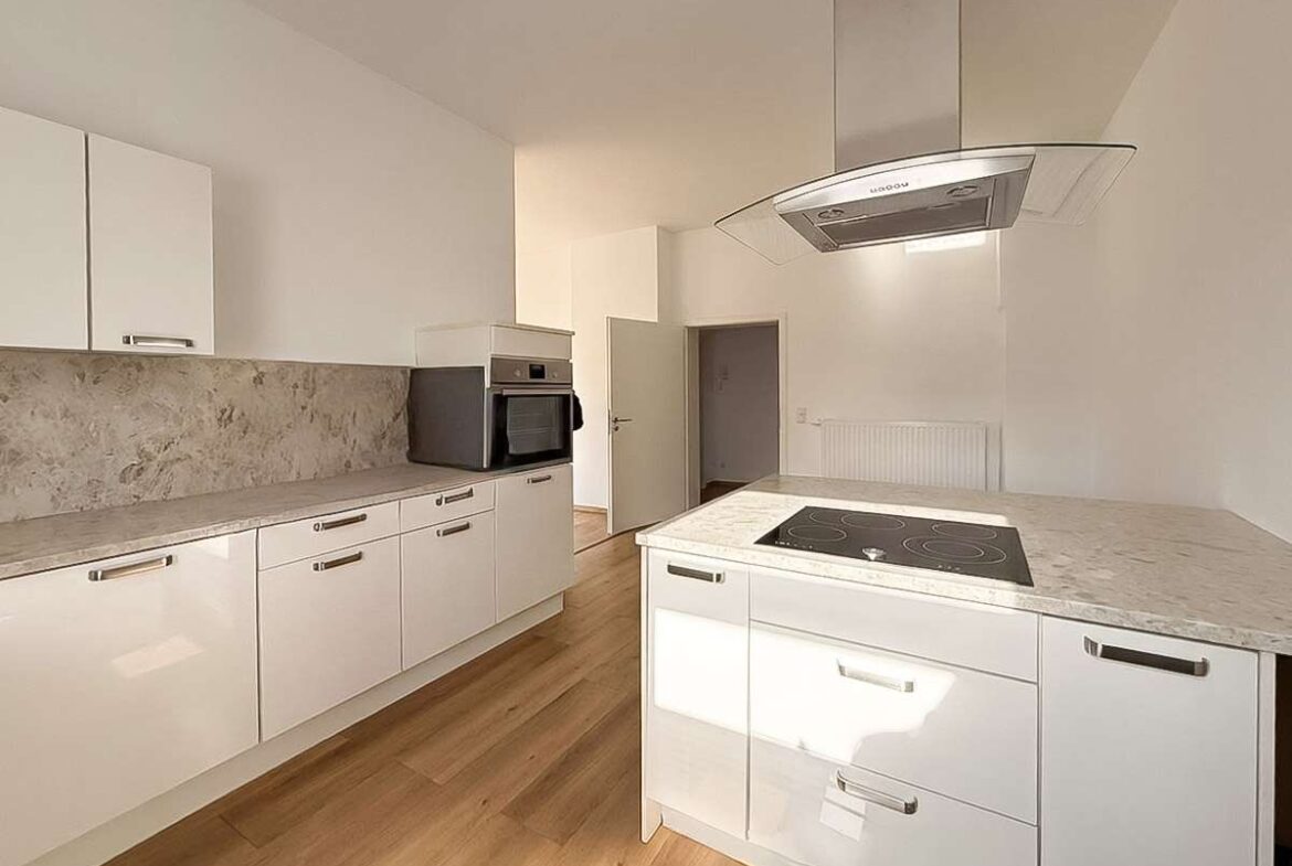 Küche bis Essbereich