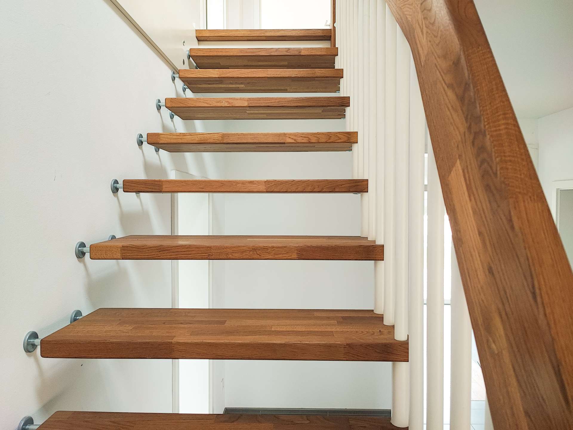 offene Echtholztreppe