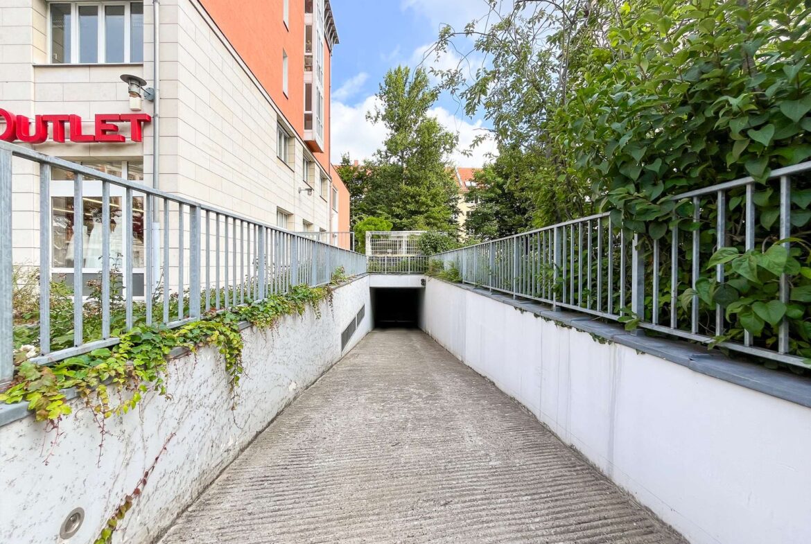 Tiefgaragenzufahrt
