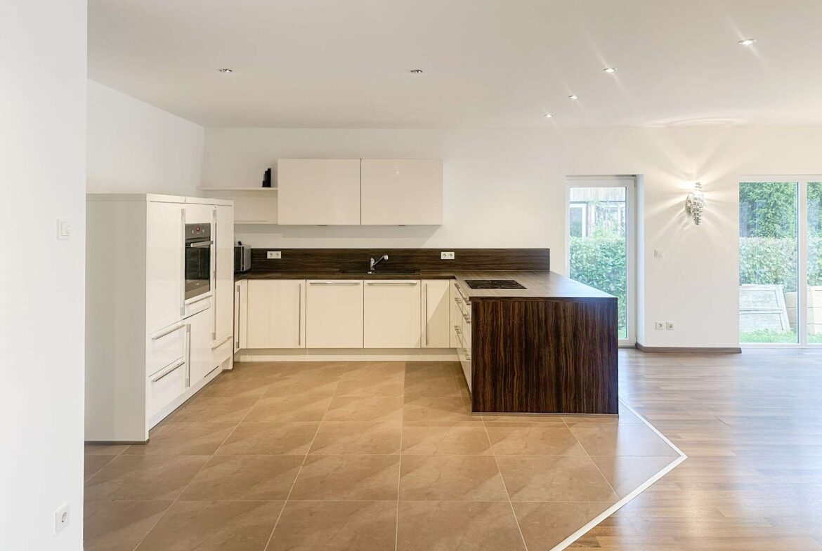 Hochwertige Einbauküche