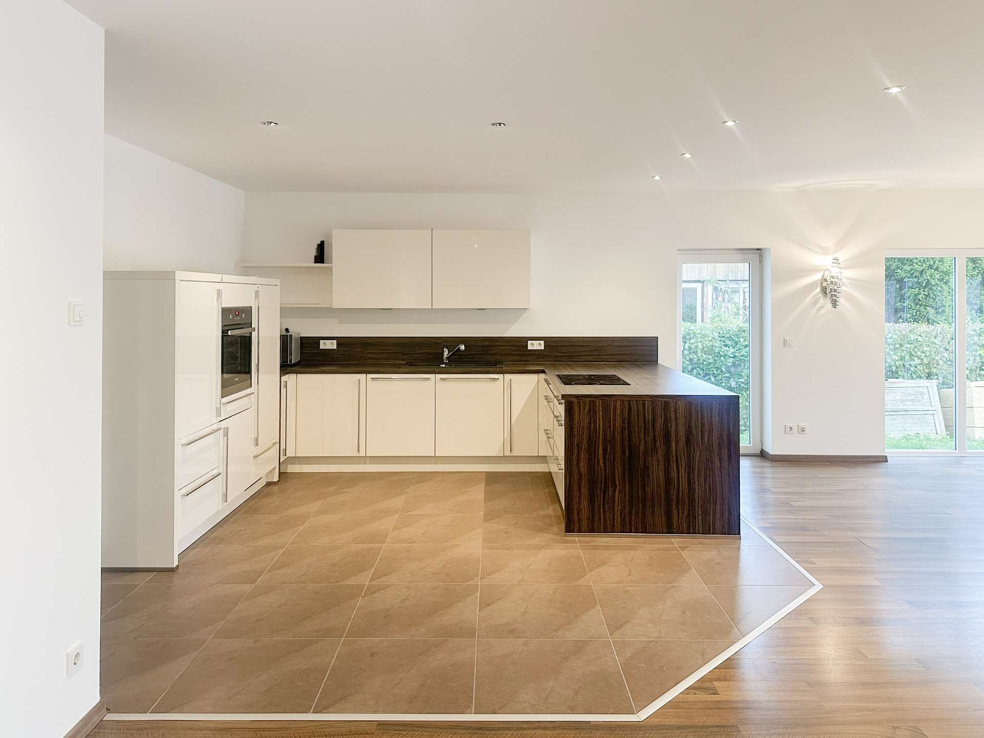 Hochwertige Einbauküche