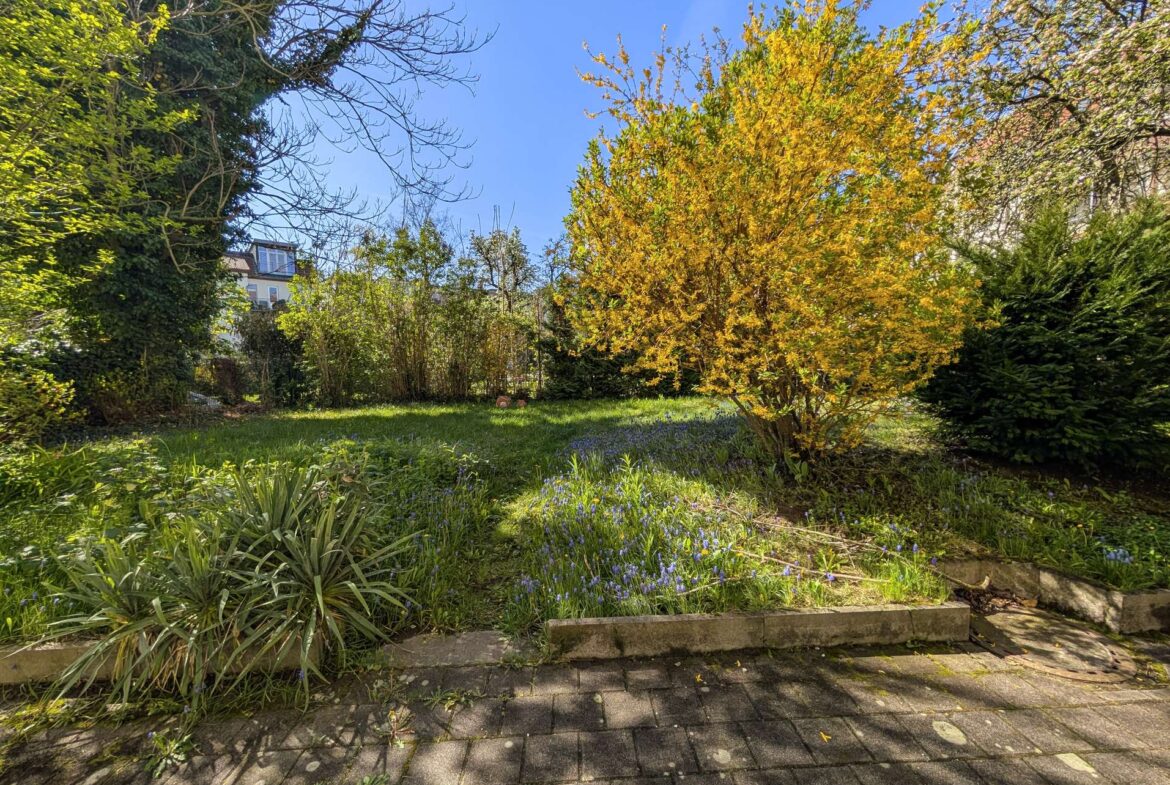 Idyllischer Hinterhof