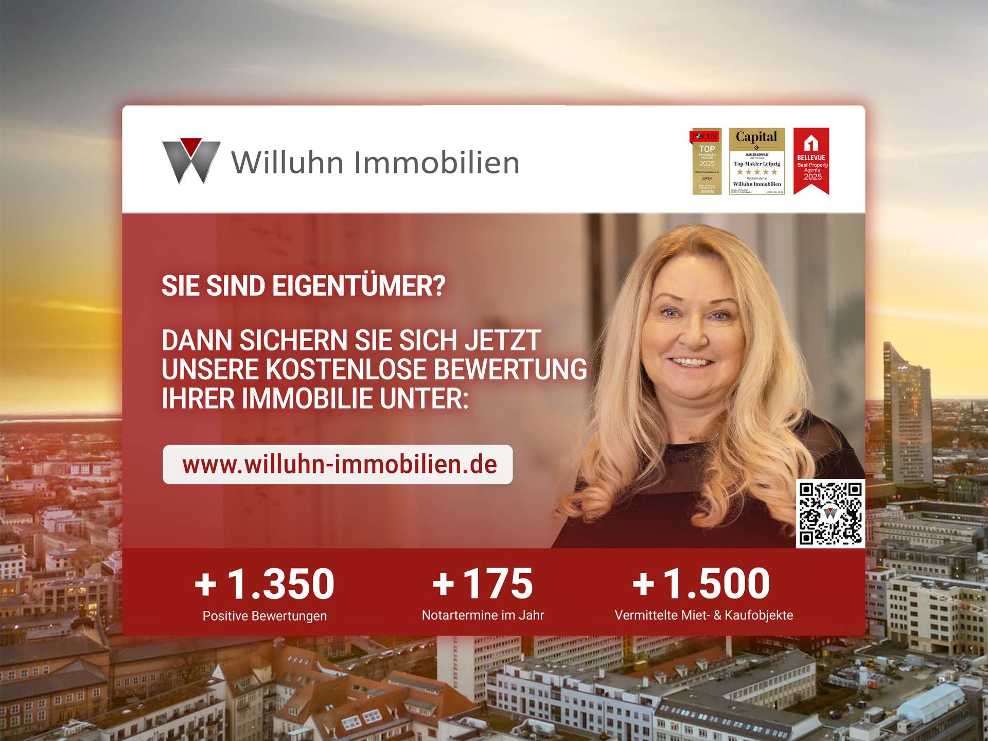 Werbebanner von Willuhn Immobilien mit Logo, Portrait einer lächelnden Frau und QR-Code im rechten Bereich, Stadtansicht im Hintergrund