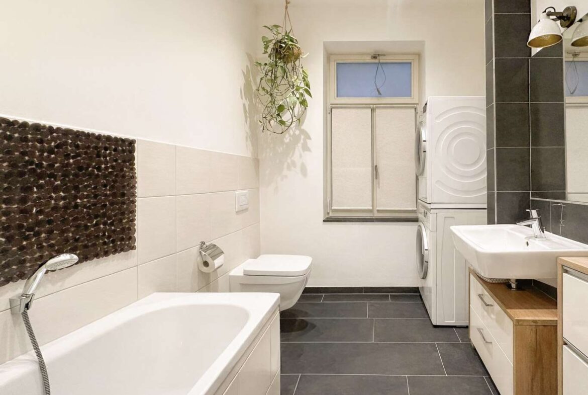 Tageslichtbadezimmer - digital leer