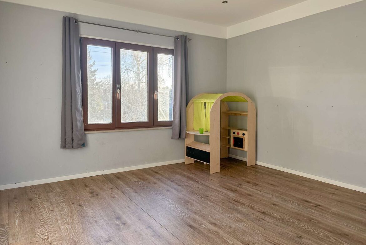 Großes Kinderzimmer